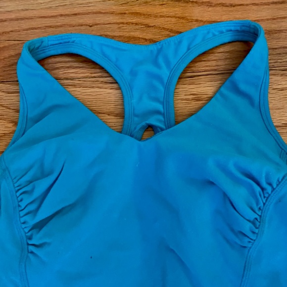 Lululemon workout top in bright turquoise - Picture 3 of 4